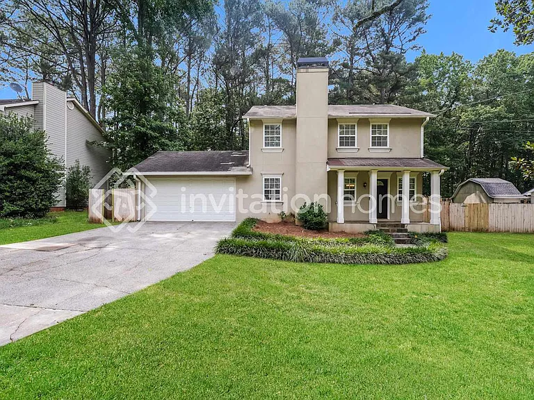 612 Brighton Dr — Photo 1