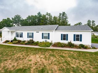 8115 Oak Point Dr, Middleboro, MA 02346