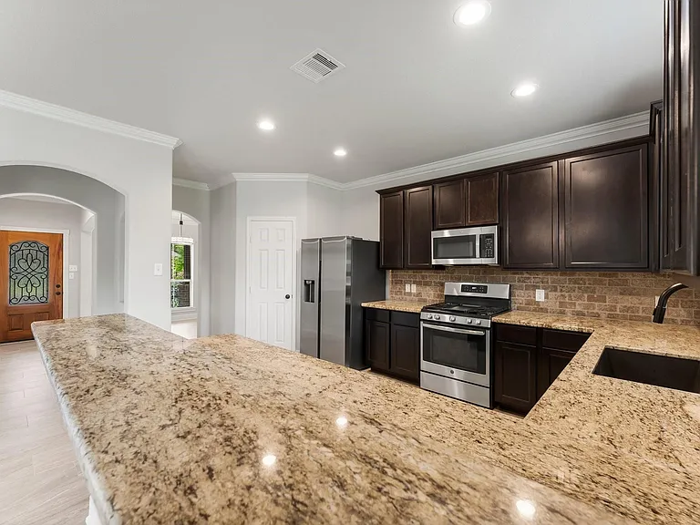 2590 Magnolia Fair Way — Photo 8