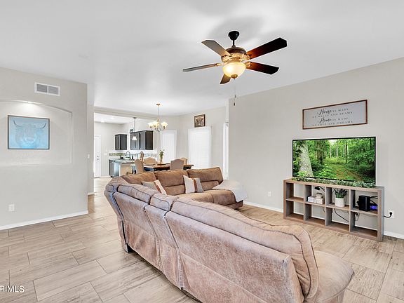 4th image of 13612 Samlesbury Ave