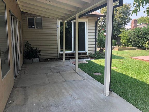 4th image of 1711 Harris St
