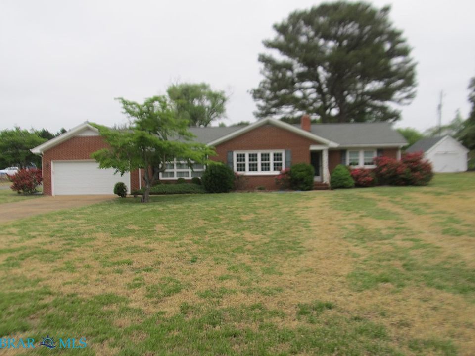 1st image of 6743 Williams Landing Rd