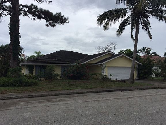 3rd image of 1733 Carson Ave