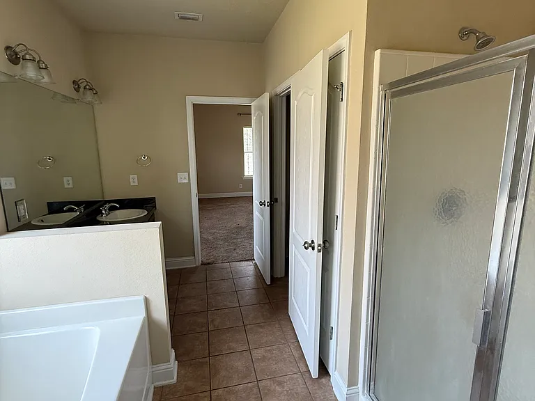 2216 Livingstone Ct — Photo 14