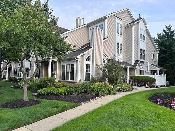 3rd image of 203A Saxony Dr