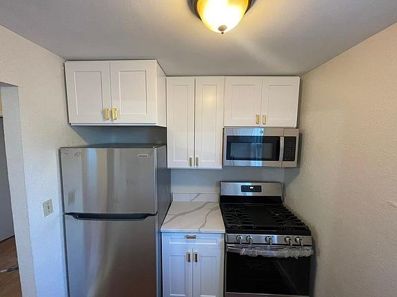 4th image of 716-720 California Ave