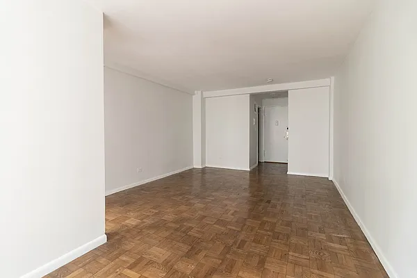 Rented by Level Group | media 5