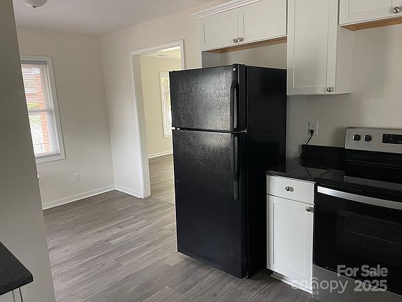 4th image of 407 Dogwood Cir