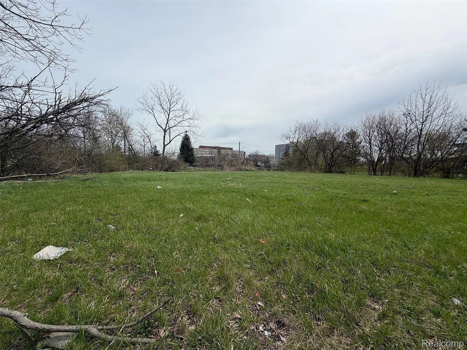 688 Field St photo 1