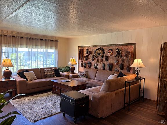 4th image of 313 San Sebastian Way