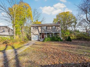 21 Harvard Rd, Shoreham, NY 11786