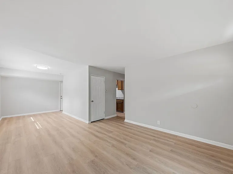 146 Grampian Rd — Photo 18