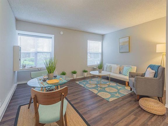 2nd image of 960 Saint Francis Blvd #1106