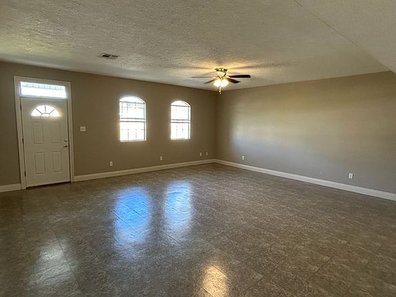 2nd image of 5045 Coopershill Dr