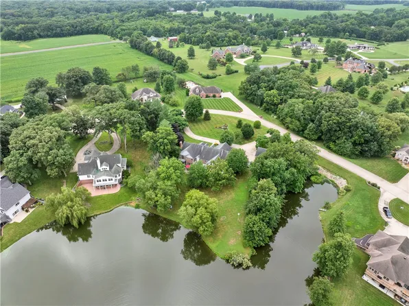 11284 E Lincolnshire Ln, Effingham, IL 62401