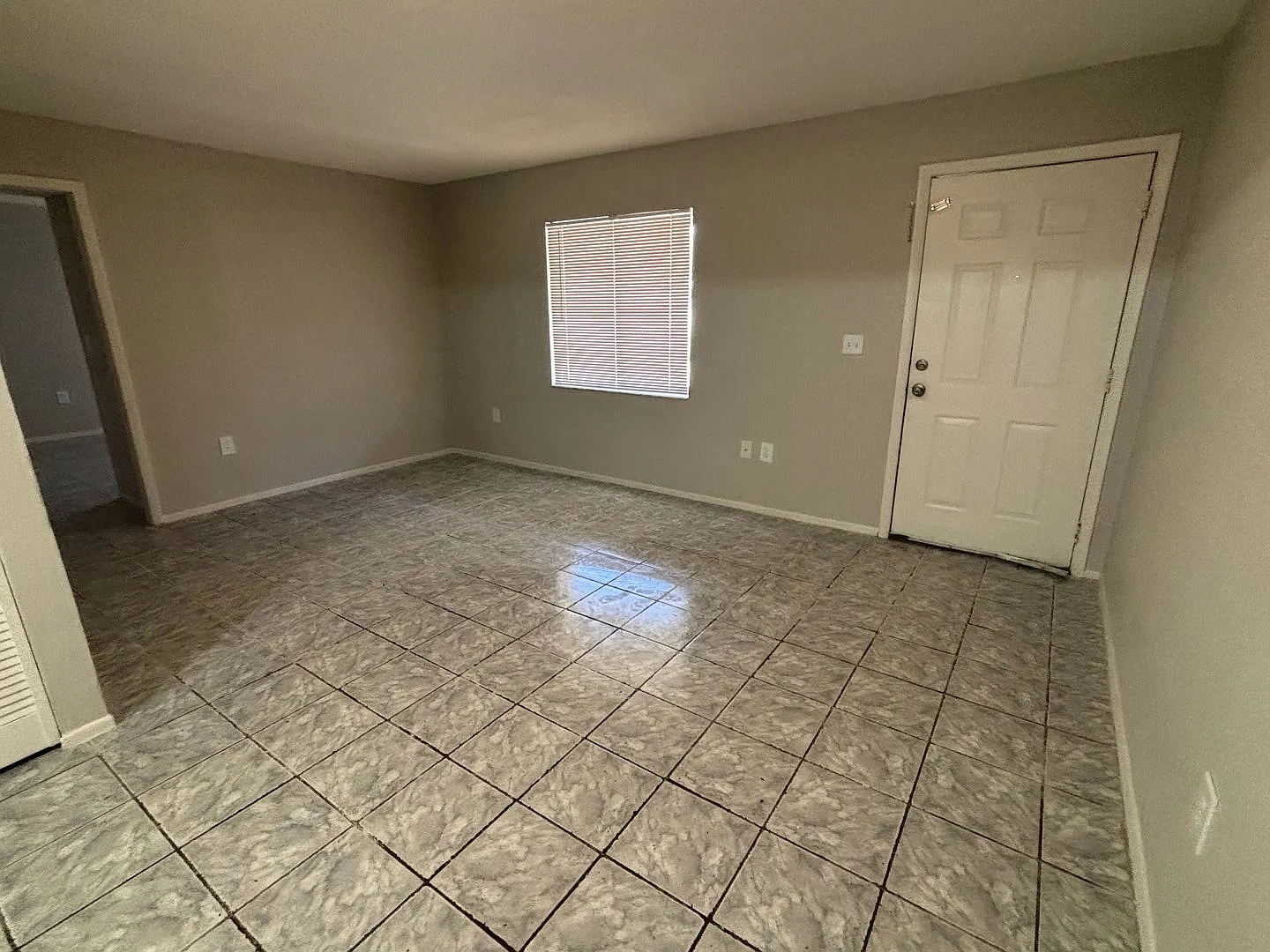 KAI9s 7plex 921 33rd Ave W Bradenton — Photo 4