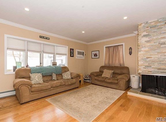 3rd image of 2482 5th St