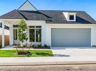 235 Jagged Grove Ln, Youngsville, LA 70592