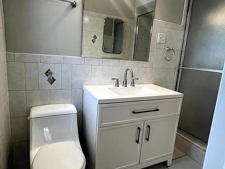 360 72nd Ave — Photo 16
