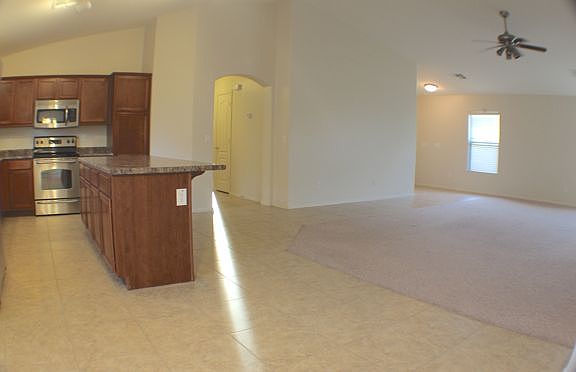 5th image of 1124 S 167th Ln