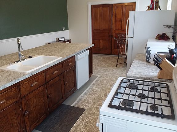 5th image of 824 W Quartz St