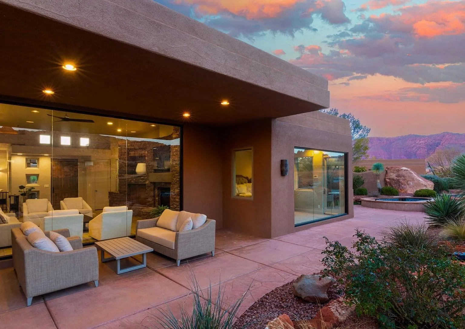 2410 W Entrada Trl — Photo 4
