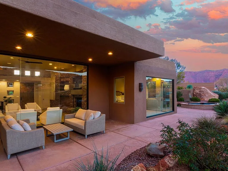 2410 W Entrada Trl #19 — Photo 4