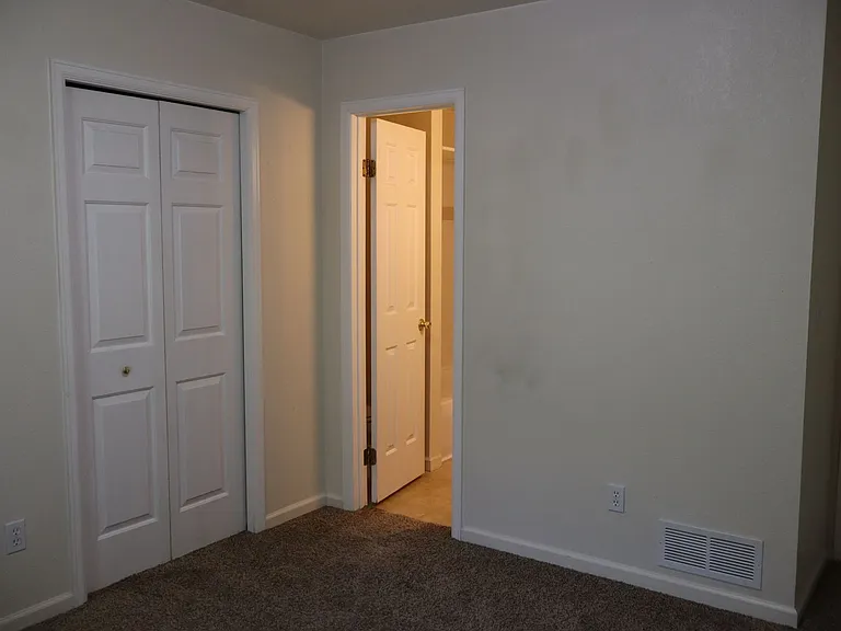 6612 Avondale Rd #3A — Photo 11