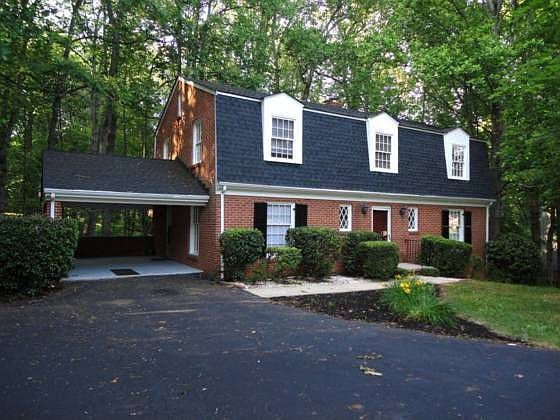 1st image of 2620 Linkhorne Dr