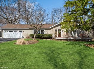 674 W Hillcrest Rd, Palatine, IL 60074