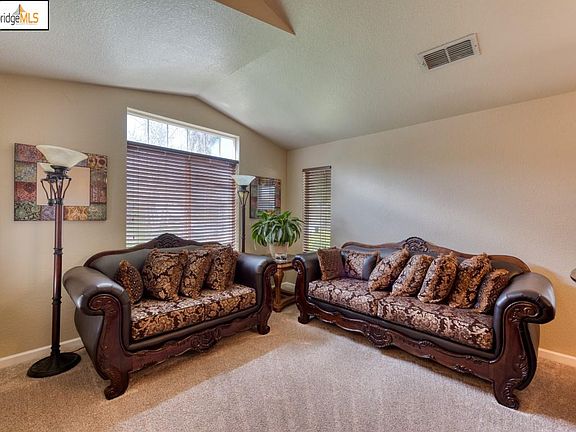 3rd image of 4917 Eastview Way