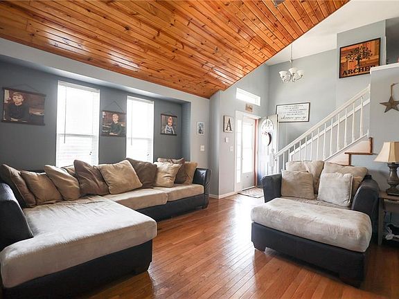 5th image of 4703 Crystal Dr
