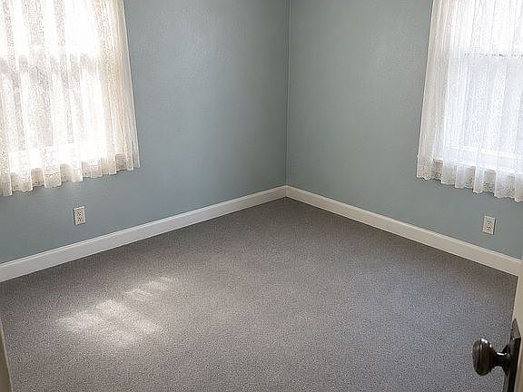 2nd image of 131 E Darland St