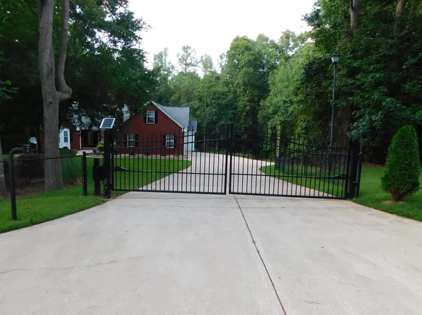 55 Rainey Ridge Dr, Oxford, GA 30054