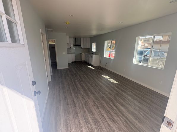 419 East St #J9