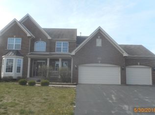 1895 Andover Ln, Crystal Lake, IL 60014