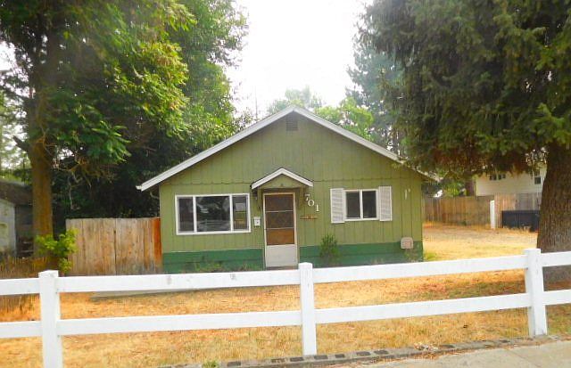 1st image of 701 Yama St