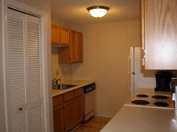 149 Heritage Dr, Northbridge, MA 01534