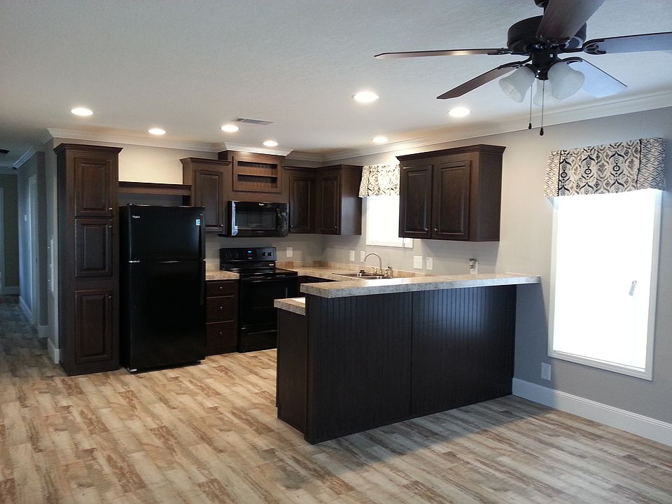 2nd image of 10 Opal Ln