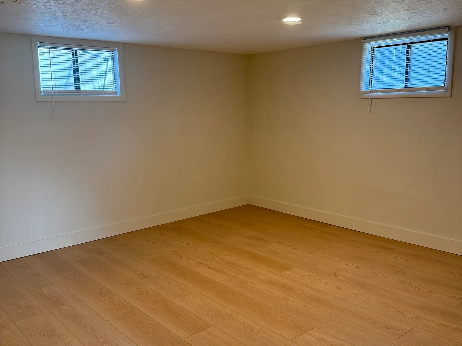 2 bed, 939 sqft, $1,749 — Photo 3