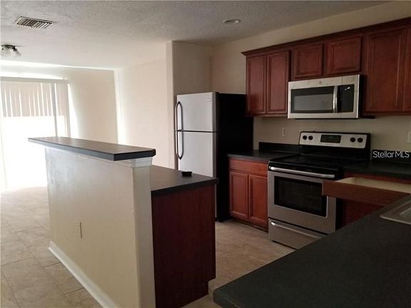 4th image of 10849 Lake Saint Charles Blvd