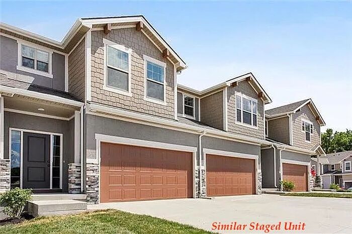 7365 Grand Slam St, Parkville, MO 64152 | Zillow