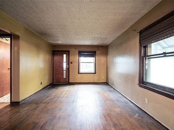 2nd image of 1706 N Linwood Ave