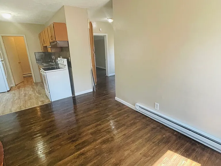 821 Oak St #1 — Photo 9