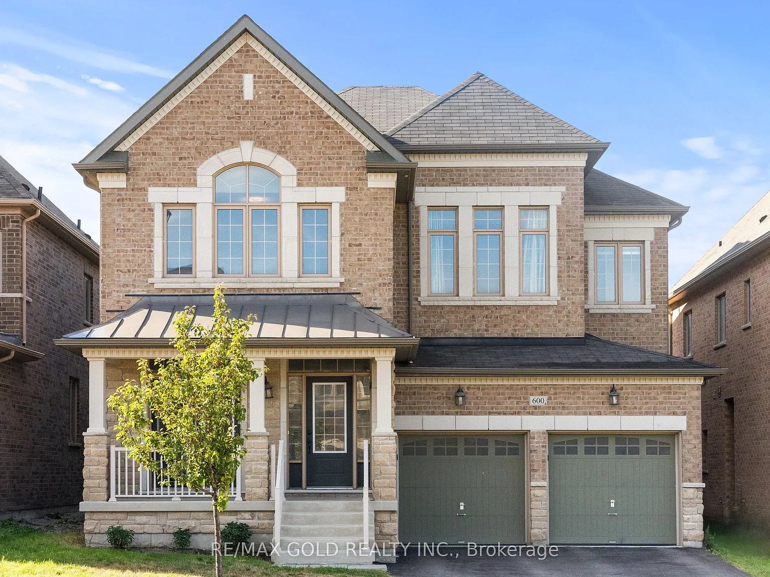 5 bed, $4,700 — Photo 1