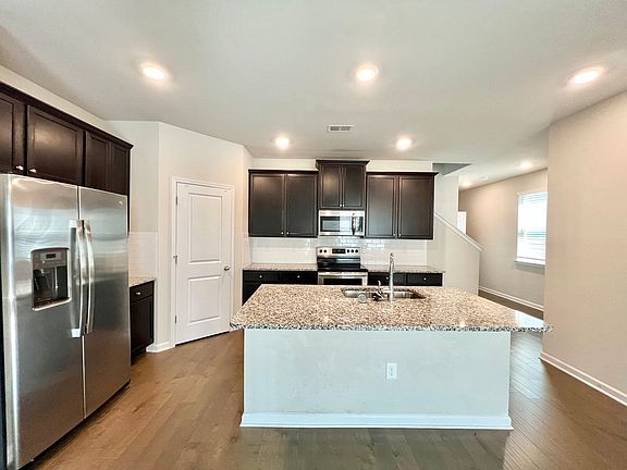 5th image of 1564 Spring Hollow Way