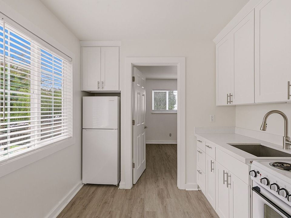 1st image of 3019-3025 NE 143rd St #18156288