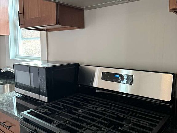 5th image of 11 Granville St Floor 2