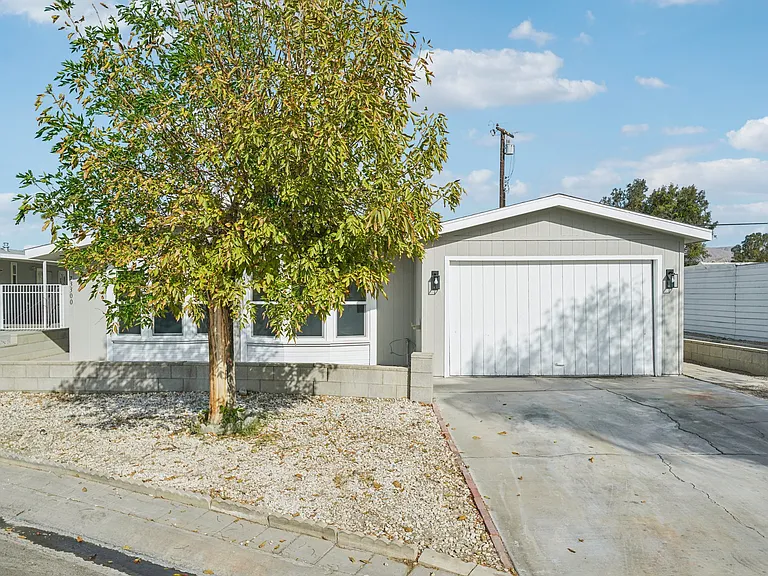73300 Broadmoor Dr — Photo 33