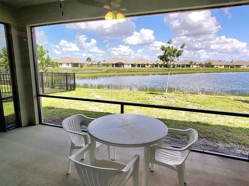 2 bed, 2.0 bath, 1516 sqft, $4,000 — Photo 2